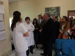 El consejero de Sanidad, Javier Rodríguez, visitó el servicio de urgencias de Torrelodones