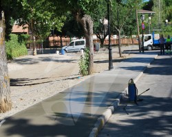 Obras en el acerado de la Colonia de Torrelodones