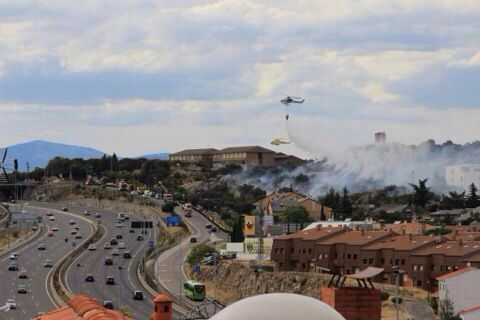 Incendio entre los colegios Peñalar y Los Ángeles de Torrelodones