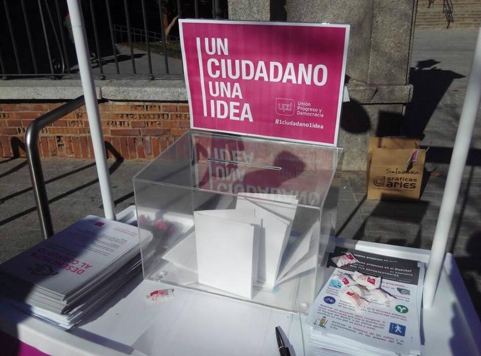 Gran acogida de la iniciativa 'Un Ciudadano, Una Idea' de UPyD en Torrelodones