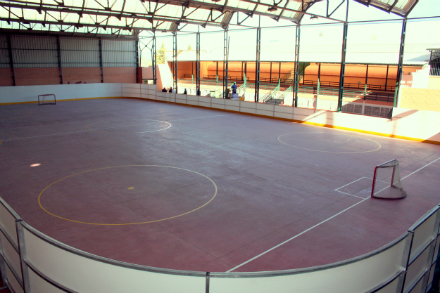Galapagar estrena pista de hockey y patinaje