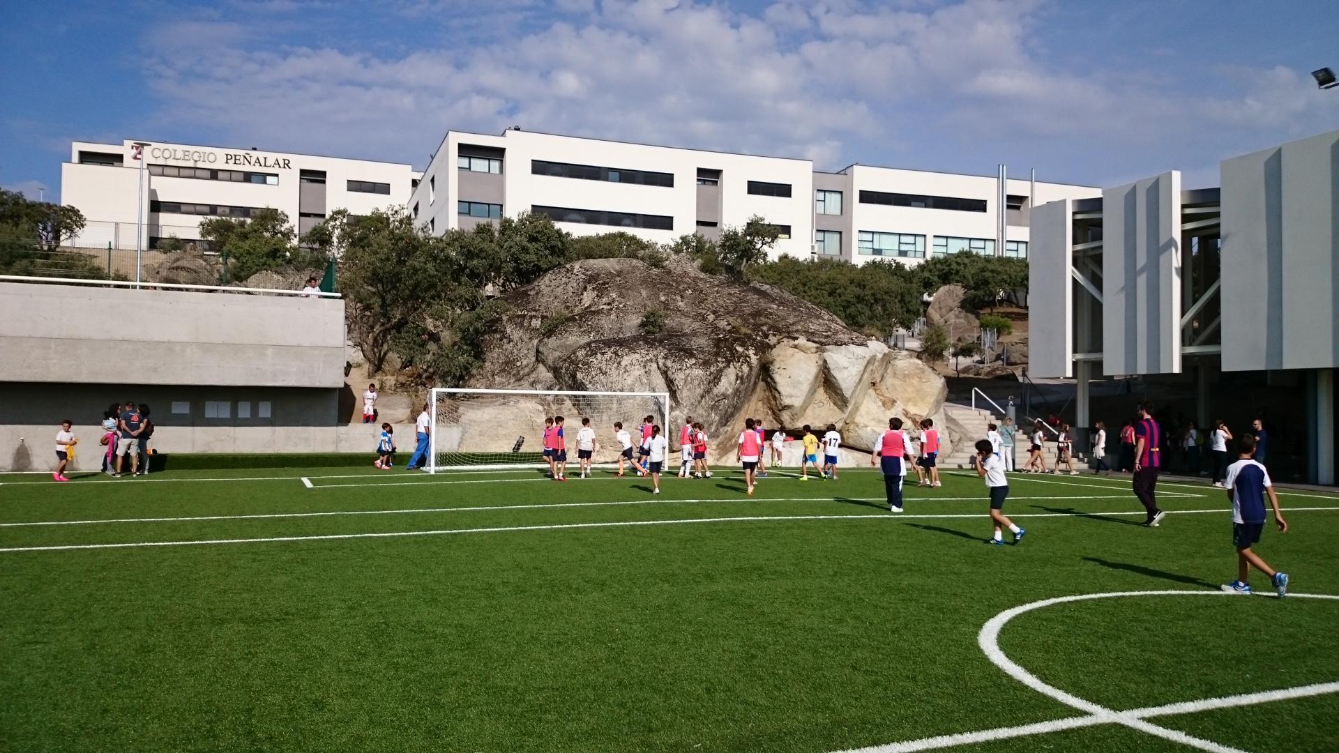 Inaugurado el nuevo polideportivo del Colegio Peñalar