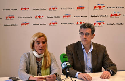 Mariola Vargas, candidata a la Alcaldía, y José Ramón López, jefe de campaña del PP.