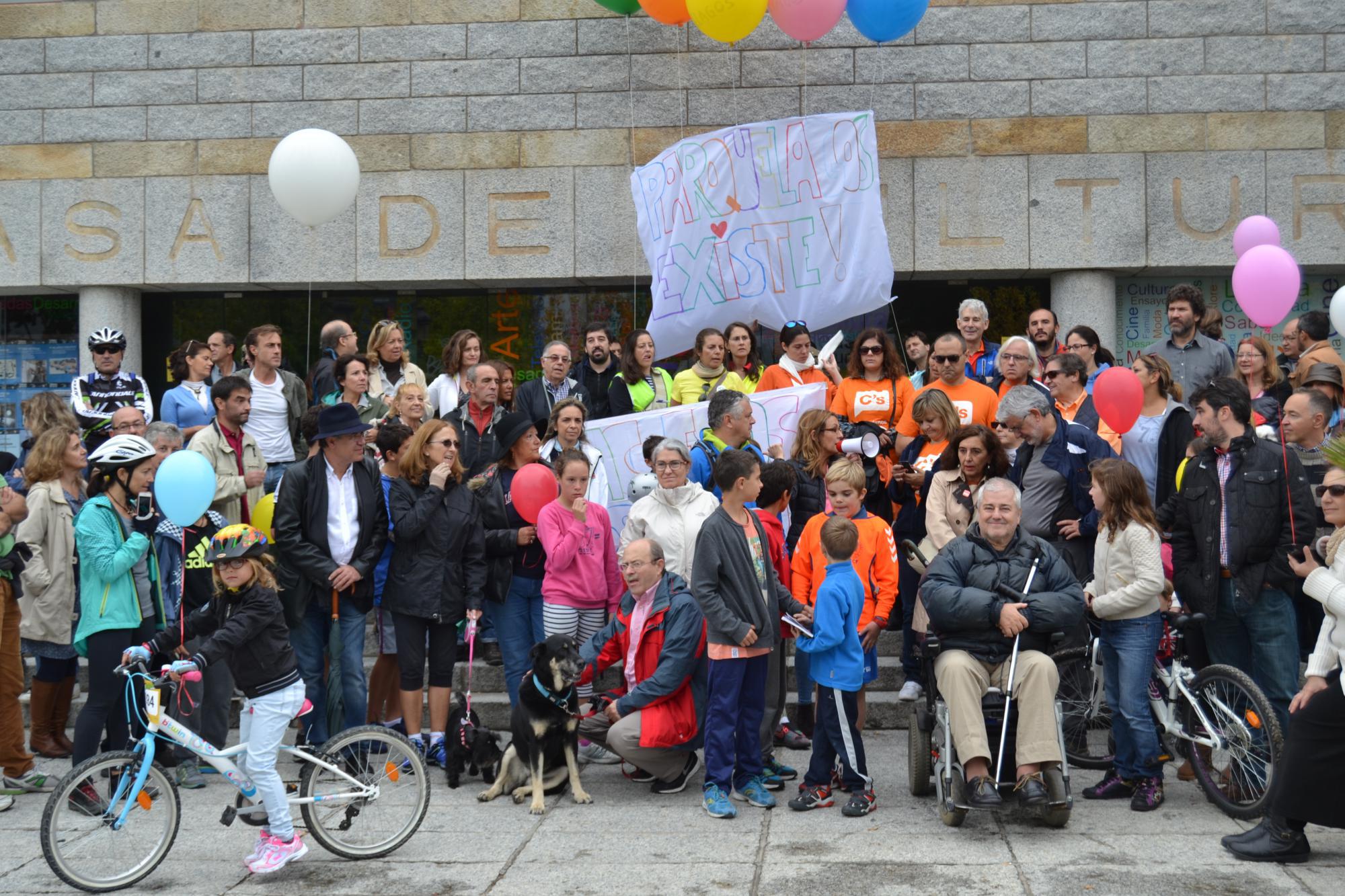 Parquelagos llega a la Colonia a pie y en bicicleta