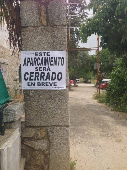 El PP da la licencia de obra para el bar en la Plaza Mayor de Hoyo a pesar de las recomendaciones de Patrimonio