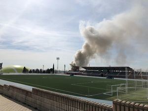 Incendio en una nave de 300 metros cuadrados de Európolis