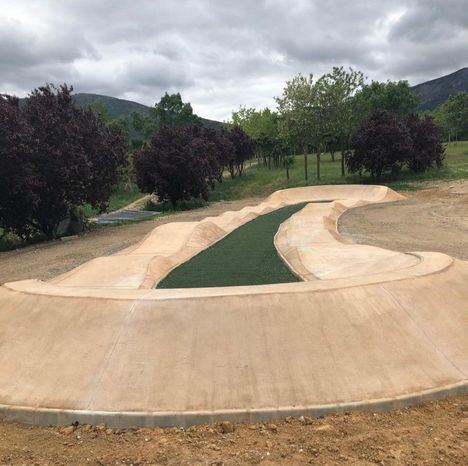 El Parque de La Manguilla estrena circuito de ‘pump track’