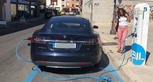 Sobre el fallo de los cargadores Tesla en Espacio Torrelodones