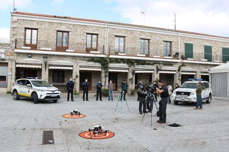 Operación policial con drones en Hoyo de Manzanares