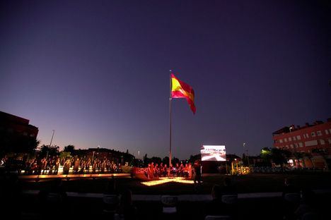 Emotivo homenaje de Las Rozas a las víctimas y héroes de la pandemia