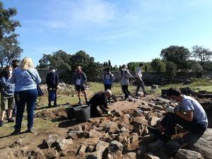 El Ponderal visita con los alumnos del IES Francisco Ayala de Hoyo el yacimiento de La Cabilda
 