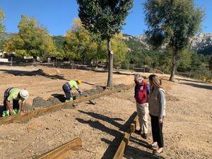 La Comunidad mejorará los aparcamientos de varios espacios naturales de la región