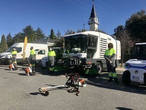 El Escorial estrena un servicio de limpieza exclusivo para Los Arroyos y Las Suertes