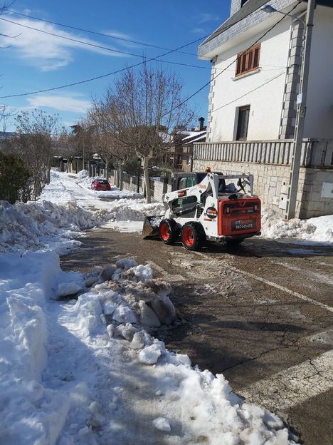 Hoyo de Manzanares no recupera aún el servicio de autobús en La Berzosa por la presencia de hielo