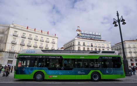 La Comunidad de Madrid prueba el primer autobús de hidrógeno que circulará en España
