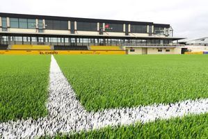 Galapagar inaugura el nuevo césped del campo de fútbol El Chopo