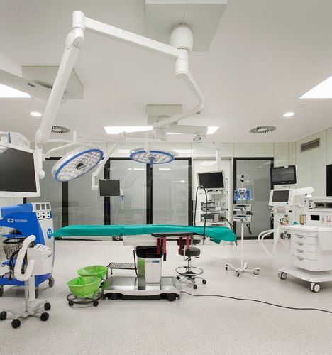El bloque quirúrgico del Hospital Universitario General de Villalba sigue operando al más alto nivel en una zona libre de COVID