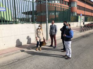 Los alcaldes de Collado Villalba, Guadarrama y Alpedrete visitan el Barrio de Los Negrales