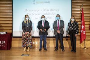 Collado Villalba rinde homenaje a los profesores jubilados durante los dos últimos cursos