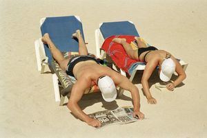 Martin Parr trae el Mediterráneo a Torrelodones en una nueva exposición de la Red ITINER