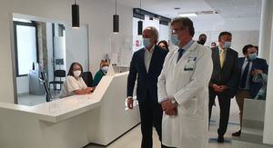 El consejero de Sanidad, Enrique Ruiz Escudero, visita las obras de remodelación del Hospital El Escorial