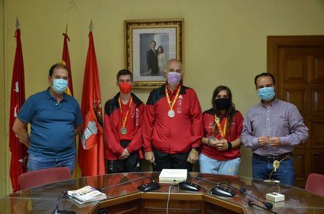 El alcalde de Guadarrama agradece sus triunfos a los deportistas del CETM Sierra de Guadarrama