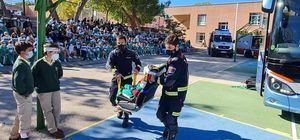 El Colegio Los Sauces de Torrelodones prueba los asientos salvavidas del sistema E-Rescue