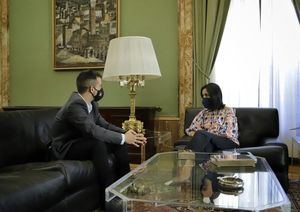 El alcalde de El Escorial mantiene su primera reunión con la delegada del Gobierno en Madrid
