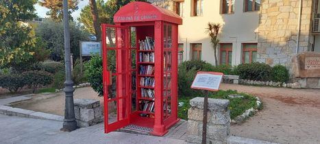 La Cabina de intercambio de libros de Hoyo de Manzanares vuelve a abrir sus puertas