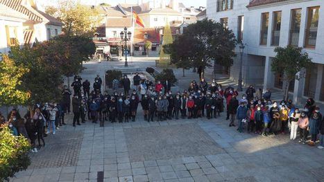 Los escolares de Torrelodones se unen a la Corporación municipal en el homenaje a la Constitución