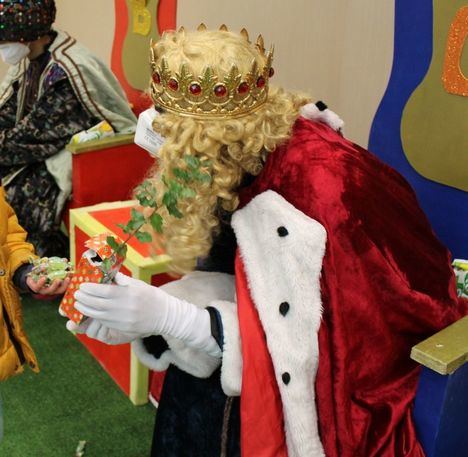 Los Reyes Magos regalaron a los niños de El Boalo, Cerceda y Mataelpino 1.600 árboles