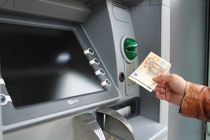 La Comunidad habilitará unidades móviles para ofrecer servicios bancarios en los municipios de entre 1.000 y 5.000 habitantes