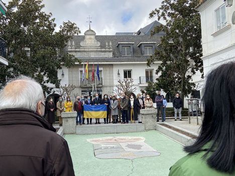 Majadahonda guarda cinco minutos de silencio en solidaridad con Ucrania