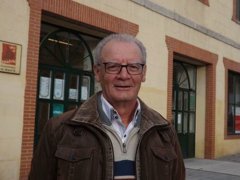 Jesús Antonio Peñas, profesor jubilado y escritor de Collado Villalba: “Es una pena que se lea tan poca poesía”