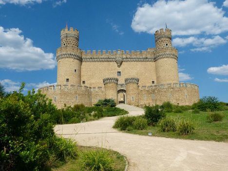 Propuesta de ocio en familia: ser guardianes del patrimonio del Castillo de Manzanares el Real