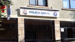 La Policía Local de El Escorial detiene a cuatro personas por allanamiento de morada
