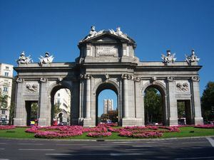 Imagen de referencia de la Puerta de Alcalá, por si al lector se le ha olvidado el aspecto que tiene