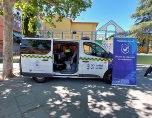 La Policía de Collado Villalba se acerca a los barrios con una Oficina Móvil de Atención al Ciudadano