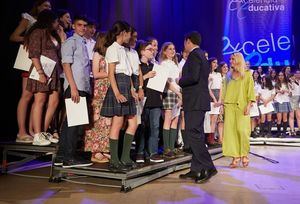 Las Rozas entrega los premios a la Excelencia Educativa, con los que se reconoce a los alumnos más brillantes