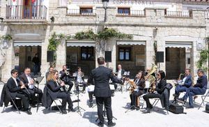 Segundo fin de semana de cultura en la calle en Hoyo de Manzanares con el Festival Danzar la Sierra