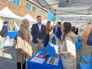 Más de 1.160 personas han abandonado las listas del paro en Collado Villalba en el último año