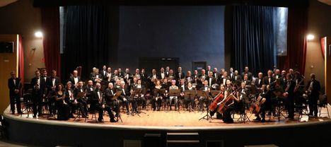 El Ayuntamiento de San Lorenzo de El Escorial ha programado dos conciertos con la Banda Sinfónica Municipal de Madrid y el pianista Diego Ares, en el Real Monasterio.