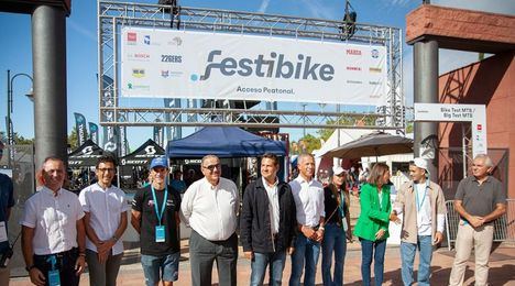 Las Rozas consagra el fin de semana a las bicicletas con el Festibike y la salida de la última etapa de la Vuelta Ciclista a España
 
