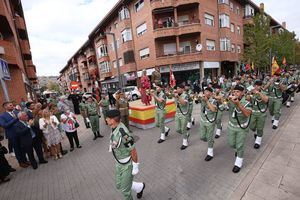 Un centenar de personas participó este domingo en la Jura de Bandera de Collado Vilallba