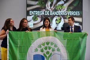 Seis colegios de Las Rozas renuevan sus Banderas Verdes de la red de Ecoescuelas