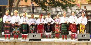 Este sábado, bailes tradicionales de Bulgaria en el colegio Rosa Chacel de Collado Villalba
