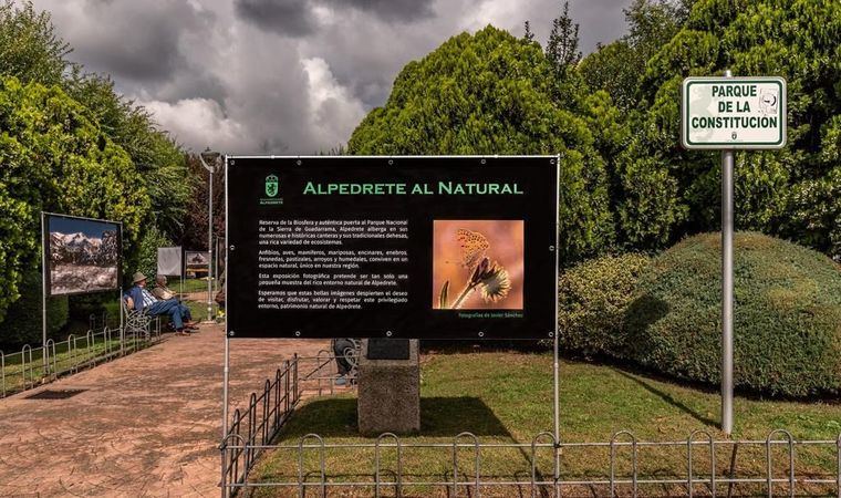 Alpedrete se muestra ‘al natural’ en una exposición al aire libre del fotógrafo Javier Sánchez