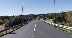 Carretera M-618, para el que el PSOE pide al Gobierno regional una actuación para mejorar el tránsito ciclista y peatonal