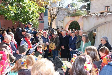 San Lorenzo celebra con un acto multitudinario la apertura del Belén Monumental