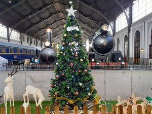 Talleres, teatro, mercadillos y maquetas en el Museo del Ferrocarril de Madrid para celebrar la Navidad